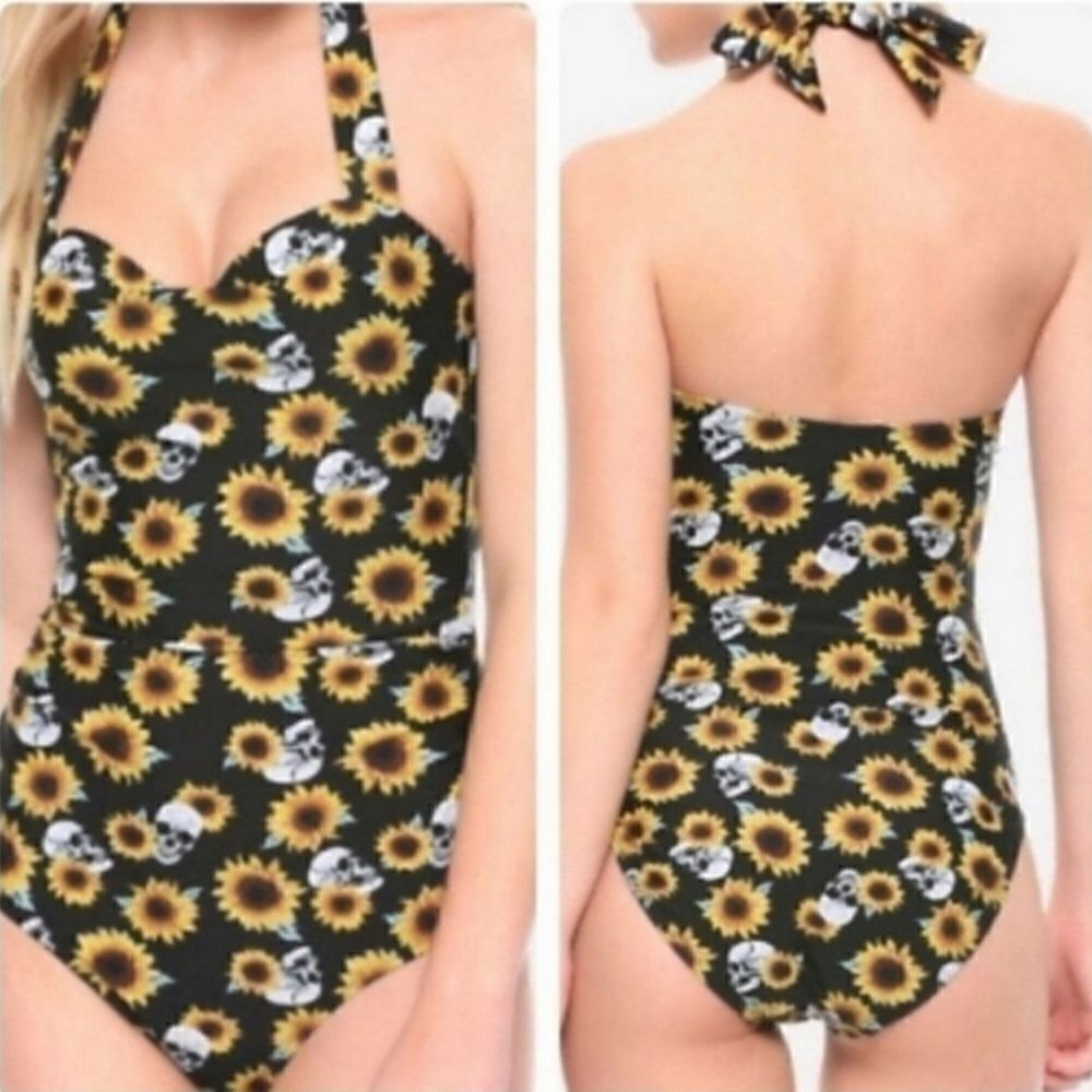 Hot Topic Swimsuit Skulls & Sunflowers Print size M NWT